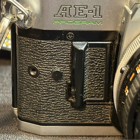 Canon AE-1 Program 35mm SLR Film Camera with 50mm Lens Kit, Tested and Working!